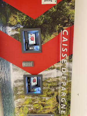 Distributeur de billets à Saint-Denis