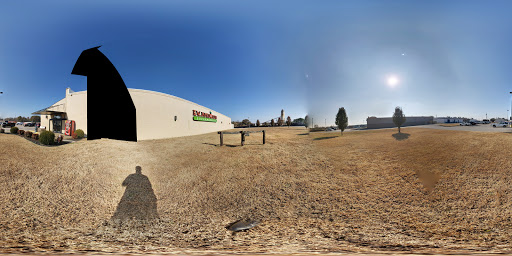 Grocery Store «E W James & Sons Supermarkets», reviews and photos, 160 N Main St, McKenzie, TN 38201, USA