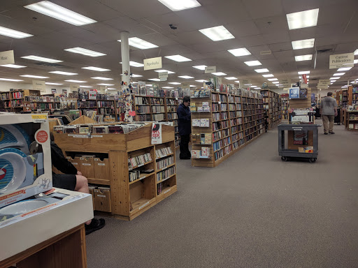 Book shops in Milwaukee