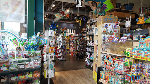 Gift Shop «Off the Wagon Shop», reviews and photos, 152 E Main St, Kent, OH 44240, USA