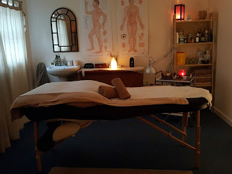 Misneach Therapy: Massage, Reflexology & Reiki Cork
