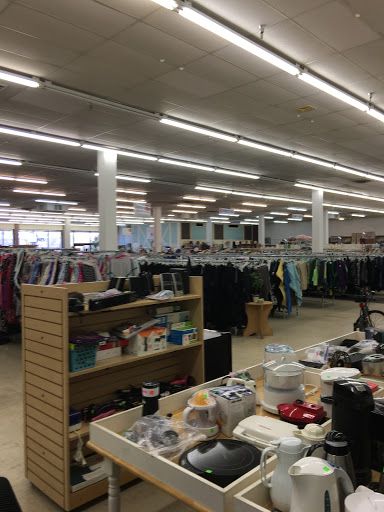 Thrift Store «Salvation Army Thrift Store», reviews and photos, 2506 S Roan St, Johnson City, TN 37601, USA