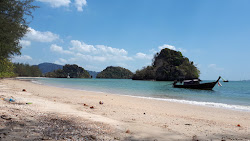 Nopharat Thara Beach'in fotoğrafı ve yerleşim