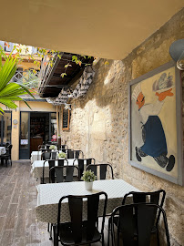 Atmosphère du Restaurant français La Cuisine des Anges à Saint-Rémy-de-Provence - n°19