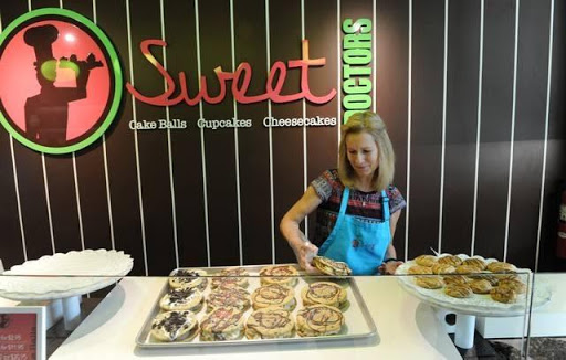 Wedding Bakery «Sweet Doctors», reviews and photos, 140 University Town Center Dr, Sarasota, FL 34243, USA