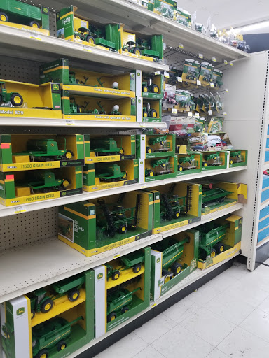 Department Store «Alton Farm & Home Supply», reviews and photos, 2600 Homer Adams Pkwy, Alton, IL 62002, USA