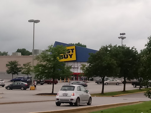 Electronics Store «Best Buy», reviews and photos, 445 Howe Ave, Cuyahoga Falls, OH 44221, USA