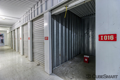Self-Storage Facility «CubeSmart Self Storage», reviews and photos, 15821 N Dysart Rd, Surprise, AZ 85374, USA