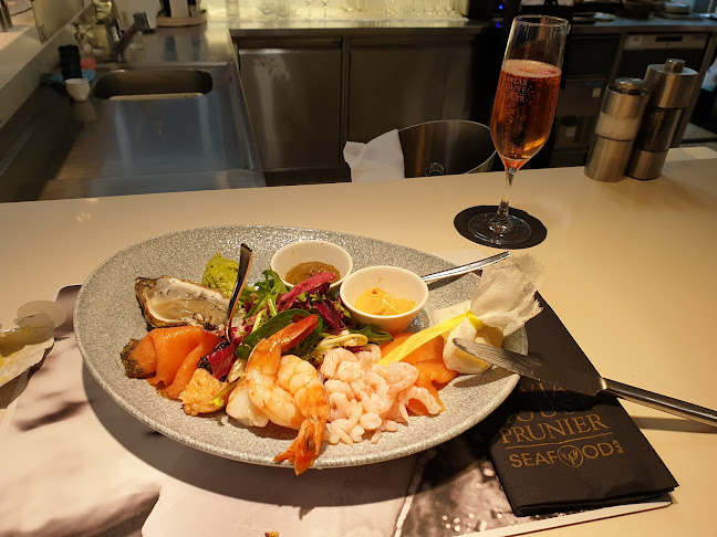 Rezensionen über Restaurant Caviar House & Prunier Sea Food Bar in Genf - Glaser