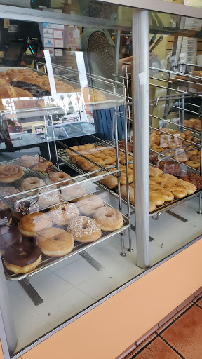 Donut Shop «Fresh Donut House», reviews and photos, 4931 N Eagle Rock Blvd, Los Angeles, CA 90041, USA