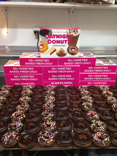 Coffee Shop «Daynight Donuts», reviews and photos, 2234 Fairgrounds Rd NE, Salem, OR 97301, USA