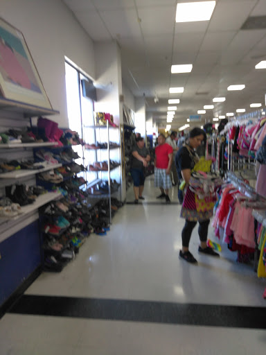 Thrift Store «Superior Thrift Store», reviews and photos, 1135 N Wilson Way, Stockton, CA 95205, USA