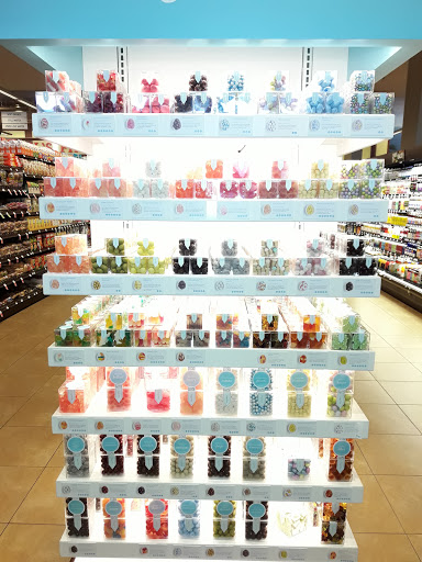 Gourmet Grocery Store «Bristol Farms», reviews and photos, 810 Avocado Ave, Newport Beach, CA 92660, USA