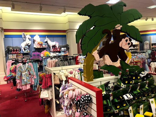 Department Store «Von Maur», reviews and photos, 115 Iowa River Landing Pl, Coralville, IA 52241, USA