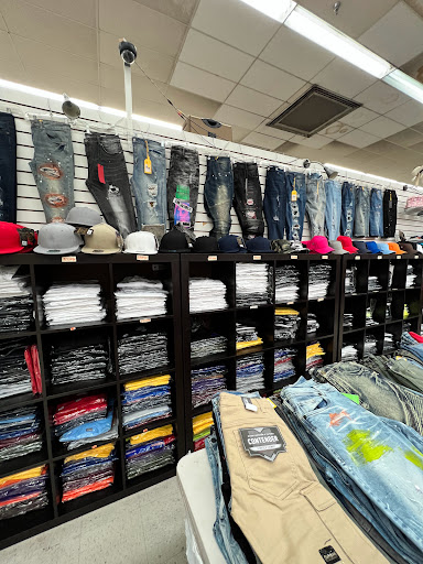 Thrift Store «B-thrifty - The Super Thrift Store», reviews and photos, 13412 Jefferson Davis Hwy, Woodbridge, VA 22191, USA