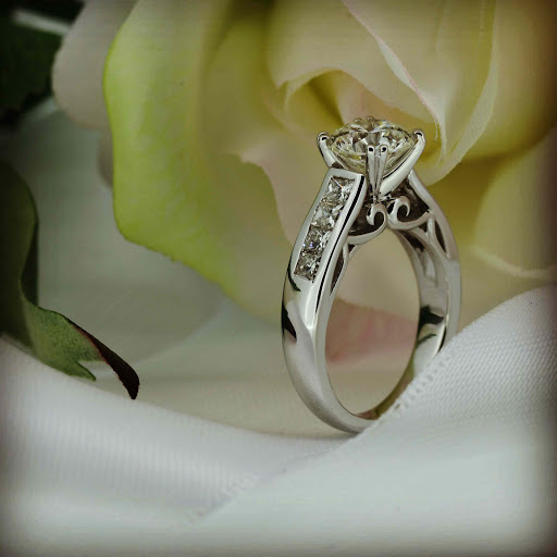 Jeweler «Pierce Jewelers», reviews and photos, 114 E Carmel Dr, Carmel, IN 46032, USA