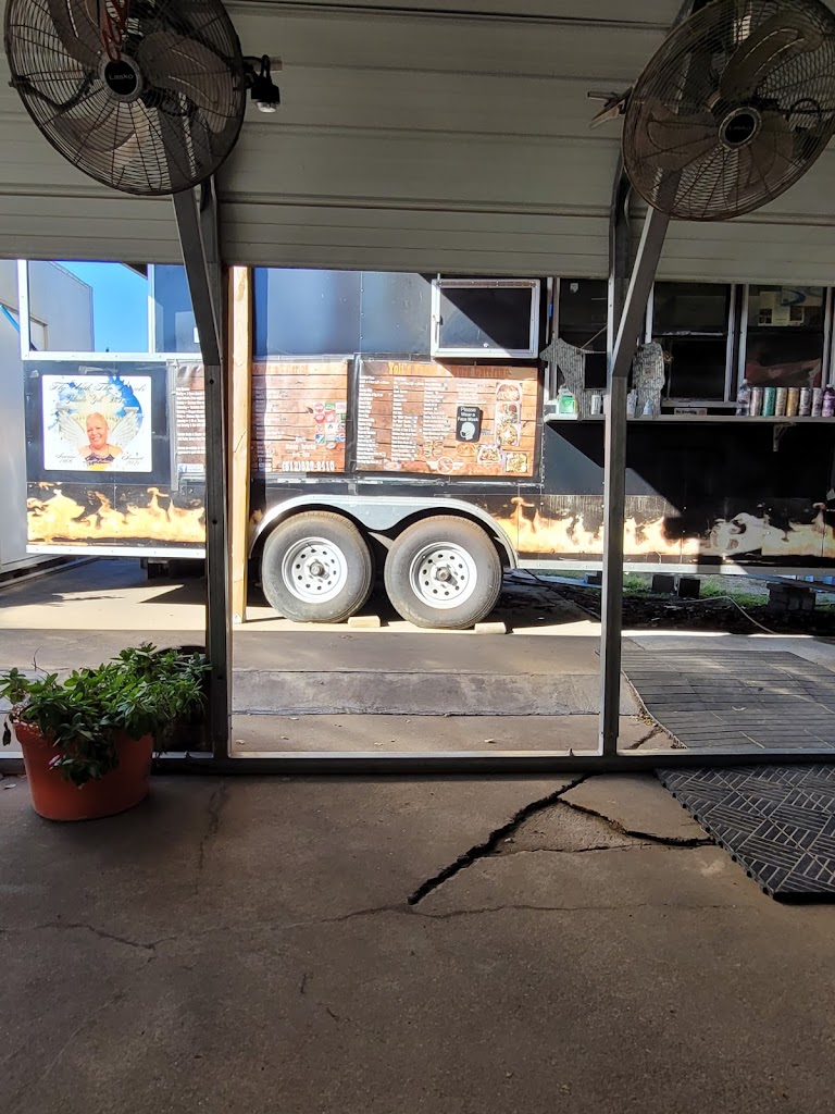 Yoli's Tacos & More Catering 78602