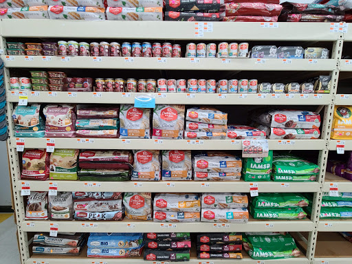 Pet Supply Store «Pet Supplies Plus», reviews and photos, 6845 Highland Rd, White Lake, MI 48383, USA