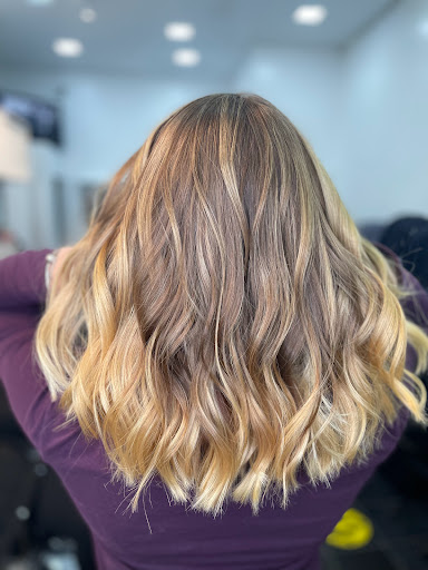 Beauty Salon «Reflections Beauty Salon Dominican», reviews and photos, 50 Malcolm X Blvd, Brooklyn, NY 11221, USA