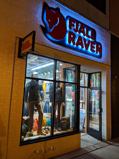 Fjällräven Uptown Minneapolis, 2912 Hennepin Ave, Minneapolis, MN 55408, USA, 