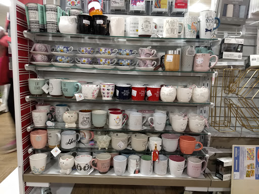 Shopping Mall «Framingham Mall Shopping Center», reviews and photos, 400 Cochituate Rd, Framingham, MA 01701, USA