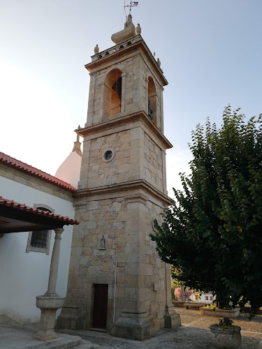 Avaliações doIgreja Paroquial de Campos em Vila Nova de Gaia - Igreja