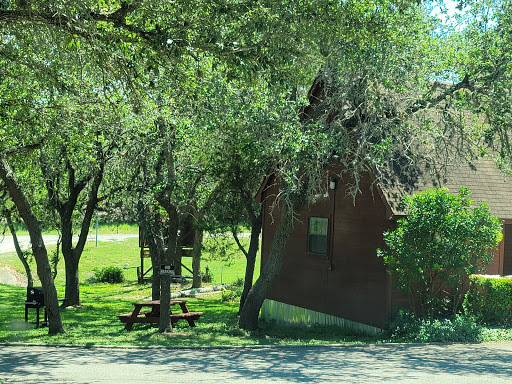 Indoor Lodging «Canyon Lake Cabins and Cottages», reviews and photos, 21400 FM306, Canyon Lake, TX 78133, USA