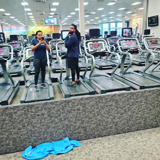 Gym «LA Fitness», reviews and photos, 25352 Woodward Ave, Royal Oak, MI 48067, USA