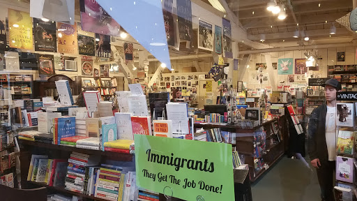 Book Store «Garden District Book Shop», reviews and photos, 2727 Prytania St, New Orleans, LA 70130, USA
