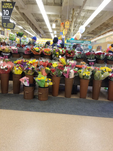 Grocery Store «Northgate Gonzalez Markets», reviews and photos, 10801 Prairie Ave, Inglewood, CA 90303, USA