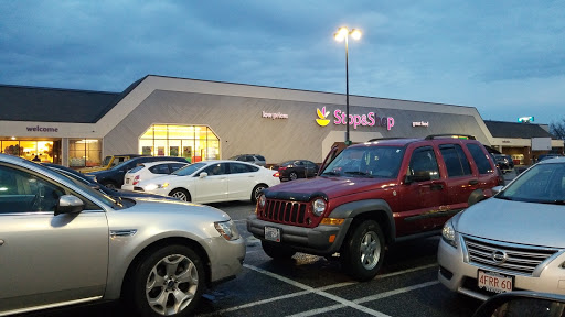 Grocery Store «Stop & Shop», reviews and photos, 333 W River St, Providence, RI 02904, USA