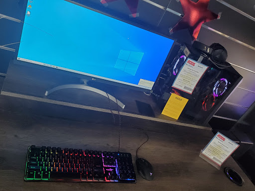 Furniture Rental Service «Showplace Rent to Own - Columbus», reviews and photos, 4200 W Broad St, Columbus, OH 43228, USA