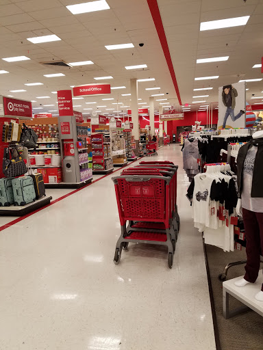 Department Store «Target», reviews and photos, 999 Corporate Dr, Westbury, NY 11590, USA