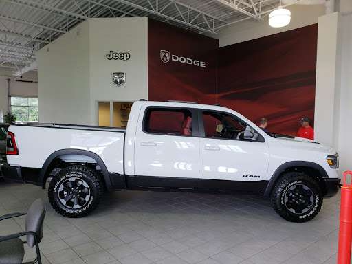 Car Dealer «Falls Chrysler Jeep Dodge», reviews and photos, 4100 State Rd, Cuyahoga Falls, OH 44223, USA