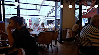 Atmosphère du Café Hoche Cannes - Restaurant, Brasserie, Salon de thé Rue Hoche - n°13