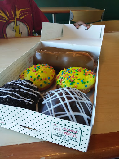 Bakery «Krispy Kreme Doughnuts», reviews and photos, 4302 Tacoma Mall Blvd, Tacoma, WA 98409, USA