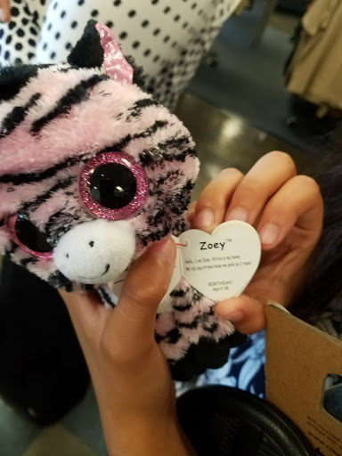 Sporting Goods Store «Big 5 Sporting Goods», reviews and photos, 18621 Main St, Huntington Beach, CA 92648, USA