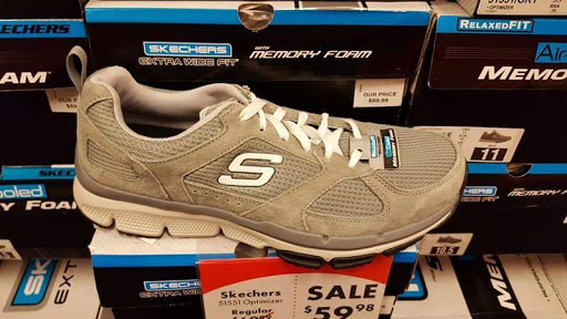 Shoe Store «Shoe Carnival», reviews and photos, 5493 S 76th St, Greendale, WI 53129, USA