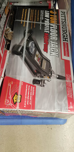 Hardware Store «Harbor Freight Tools», reviews and photos, 7520 W 159th St, Orland Park, IL 60462, USA