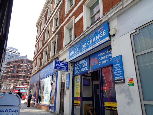 Places to exchange dollars at London