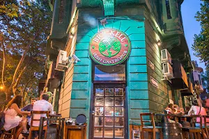 Patrick Resto pub Montevideo image