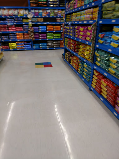 Pet Supply Store «Chow Hound Pet Supplies», reviews and photos, 5265 Northland Dr NE, Grand Rapids, MI 49525, USA