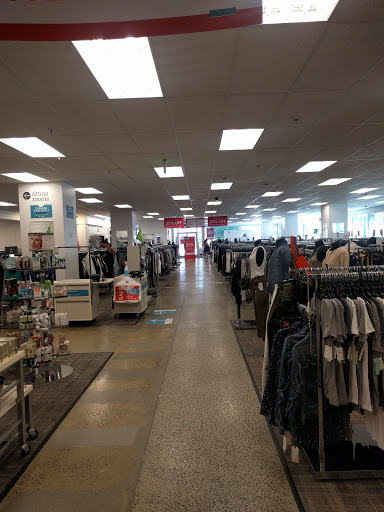 Department Store «Nordstrom Rack Downtown DC», reviews and photos, 1800 L St NW, Washington, DC 20036, USA