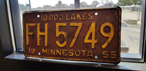 Barber Shop «INDUSTRIAL ARTS Diamond Horseshoe Barber Shop», reviews and photos, 2903 27th Ave S, Minneapolis, MN 55406, USA