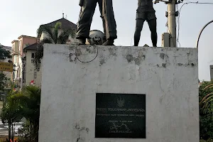 Monumen Perjuangan Jatinegara image