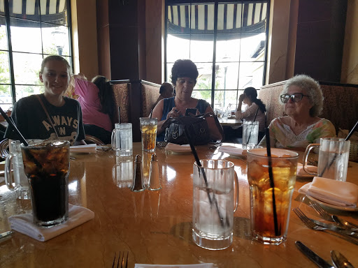 Restaurant «The Cheesecake Factory», reviews and photos, 2028 Chesterfield Center, Chesterfield, MO 63017, USA