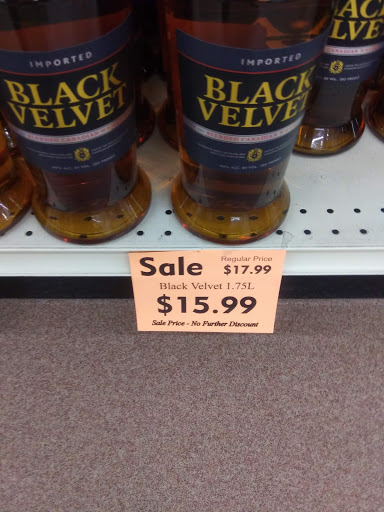 Beer Store «Family Beer & Liquor Store», reviews and photos, 20200 US Rte 20 Frontage Rd, East Dubuque, IL 61025, USA