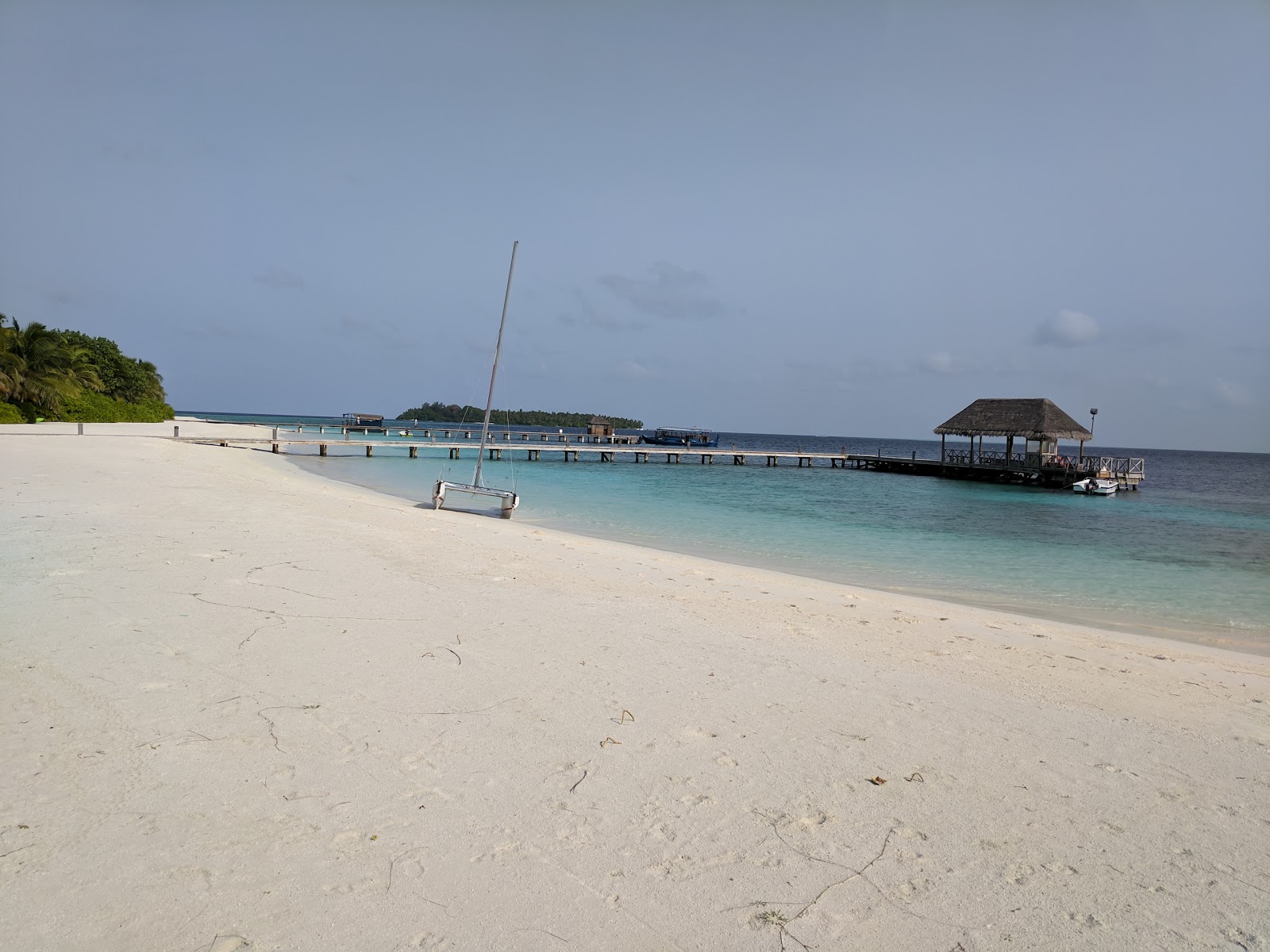 Zdjęcie Como Resort Island z powierzchnią turkusowa czysta woda