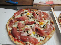 Plats et boissons du Pizzeria K13 Pizza à Marseille - n°4