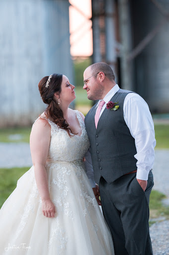 Bridal Shop «Agnes Edmunds Bridal & Formals», reviews and photos, 318 E High St, Pottstown, PA 19464, USA